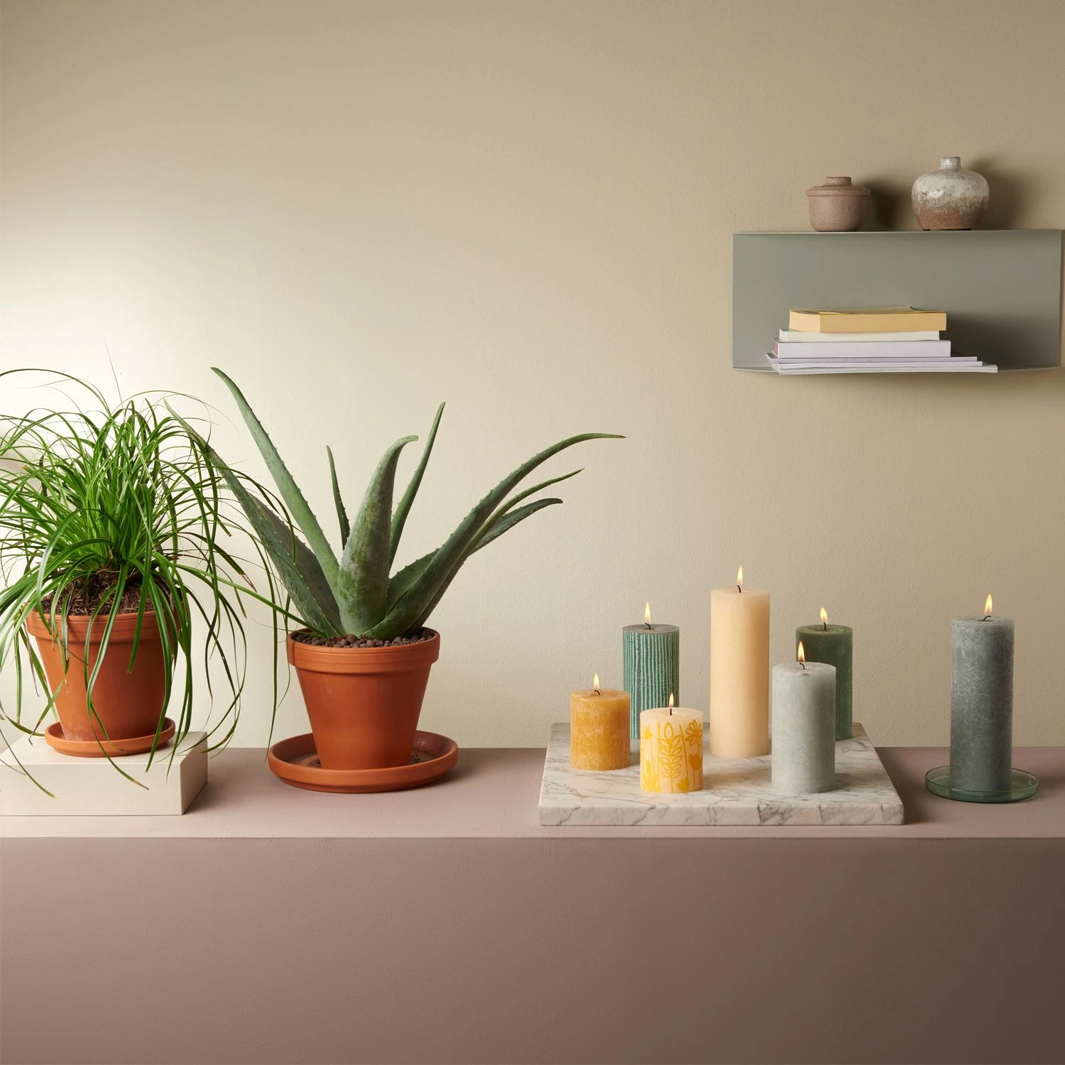 Bolsius Rustiek Stompkaars Zandgrijs 190x68 Mm 4 Bolsius Rustiek Stompkaars Zandgrijs 190x68 Mm - Afbeelding 2