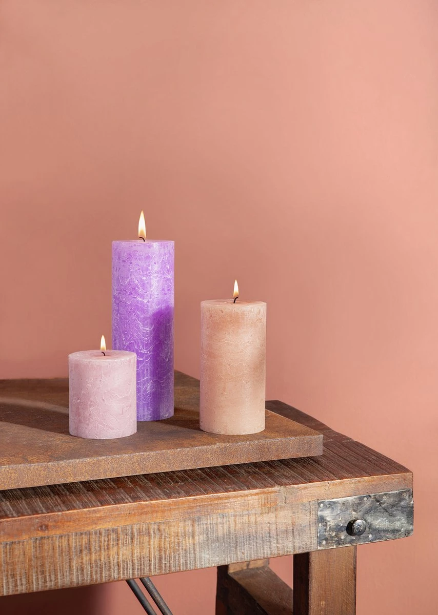 Bolsius - Rustieke Kaars - 4 Stuks - Paars Violet - 13cm - Paasdecoratie 4 Bolsius - Rustieke Kaars - 4 Stuks - Paars Violet - 13cm - Paasdecoratie - Afbeelding 2