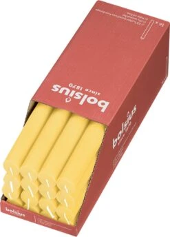 Bolsius - 16 Dinerkaarsen Rustiek - Licht Geel - Paasdecoratie